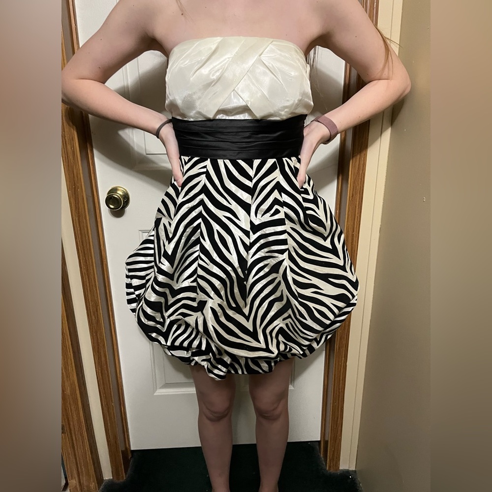 Short formal dress